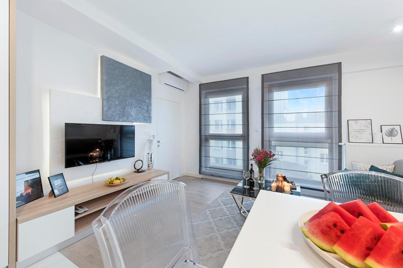 Plac Bankowy Serviced Apartments Варшава Екстер'єр фото